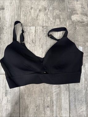 SPANX Black Wireless Low-Profile Comfort Bra